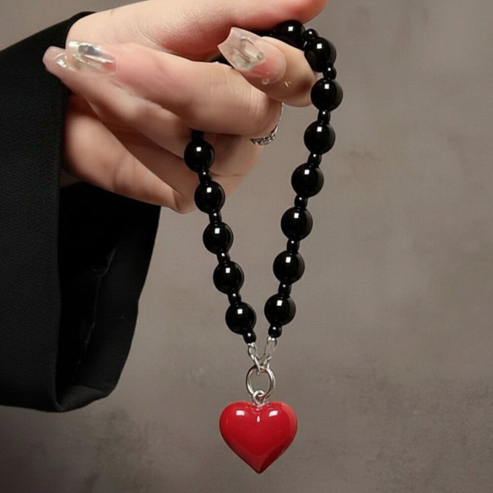 Phone Case Lanyard Red Heart Phone Chain Wrist Strap Black Beads Keyring Plastic - Picture 2 of 3